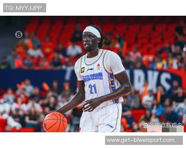 卡斯尔表现不佳失误频繁12投仅5中贡献16分5篮板6助攻1抢断1盖帽